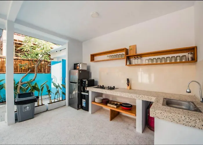 Greek House: W/desk And Shared Pool&kitchen/7