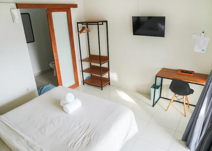 Greek House: W/desk And Shared Pool&kitchen/7 Maison d'hôtes 3*